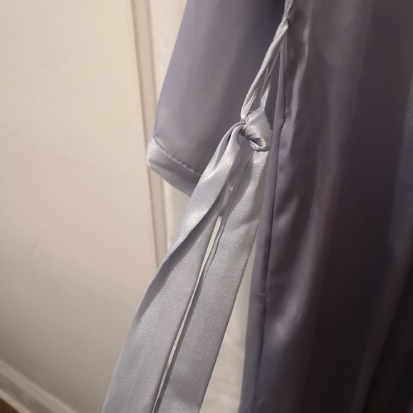 3/$20 Jones New York robe - Picture 6 of 14